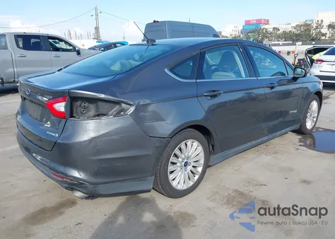2016 Ford Fusion Hybrid S из США, поврежденный, VIN 3FA6P0UU9GR250985